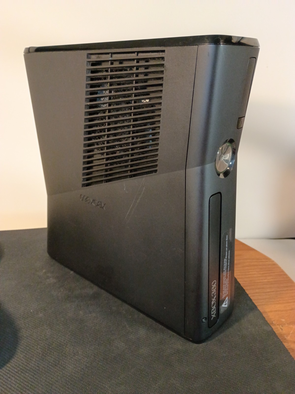 Xbox 360 Slim Console Kinect Bundle w/ 8 Games & Cords 250gb – Tested Working