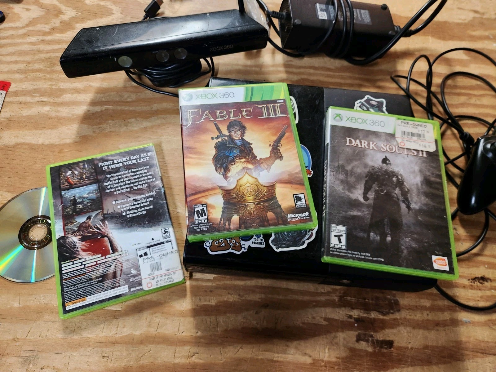 Microsoft Xbox 360 E 4GB Black Console Bundle 1 Controller Kinect 4 Games