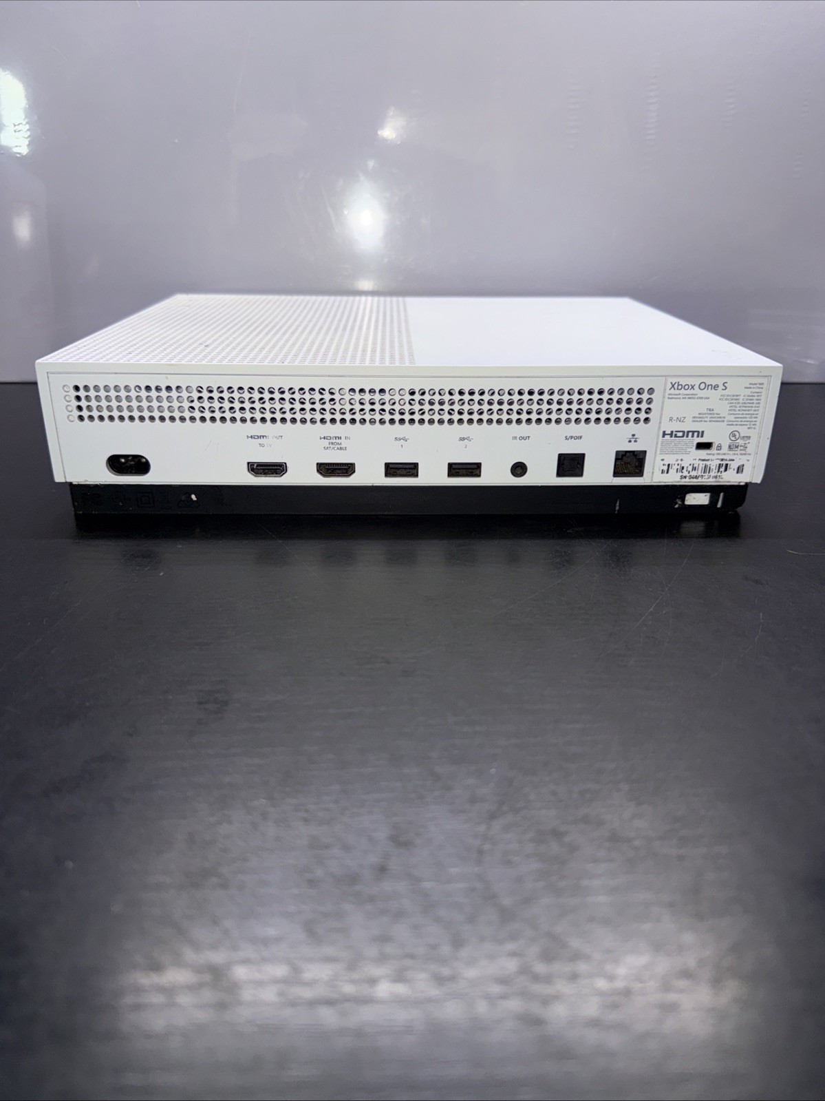 •Read First/ Flawed•Microsoft Xbox One S 500GB Console – White