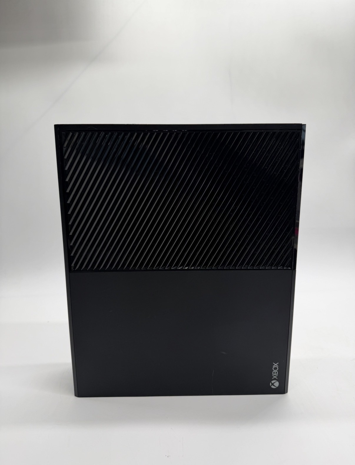 Microsoft Xbox One 500GB Console Bundle with Kinect Sensor – Black – Used