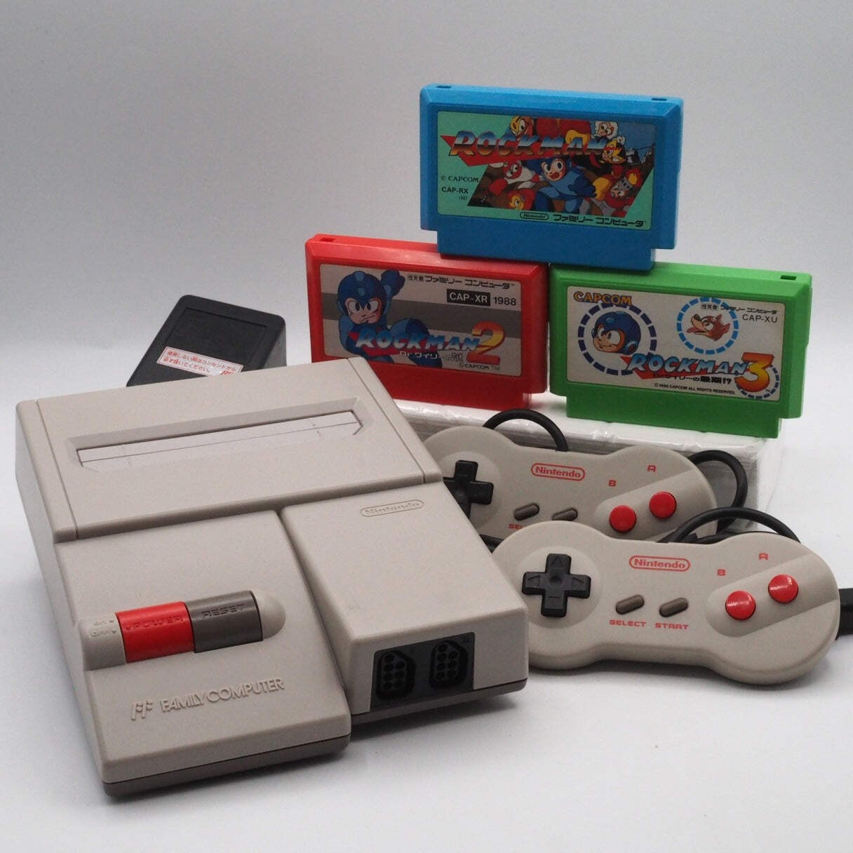 Nintendo New Famicom Console System HVC-101 + Rockman (Mega man) 1, 2 & 3 Games