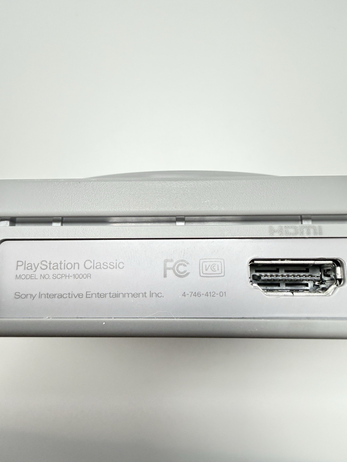 Sony Playstation Classic Mini Model SCPH-1000R + 2 Controllers