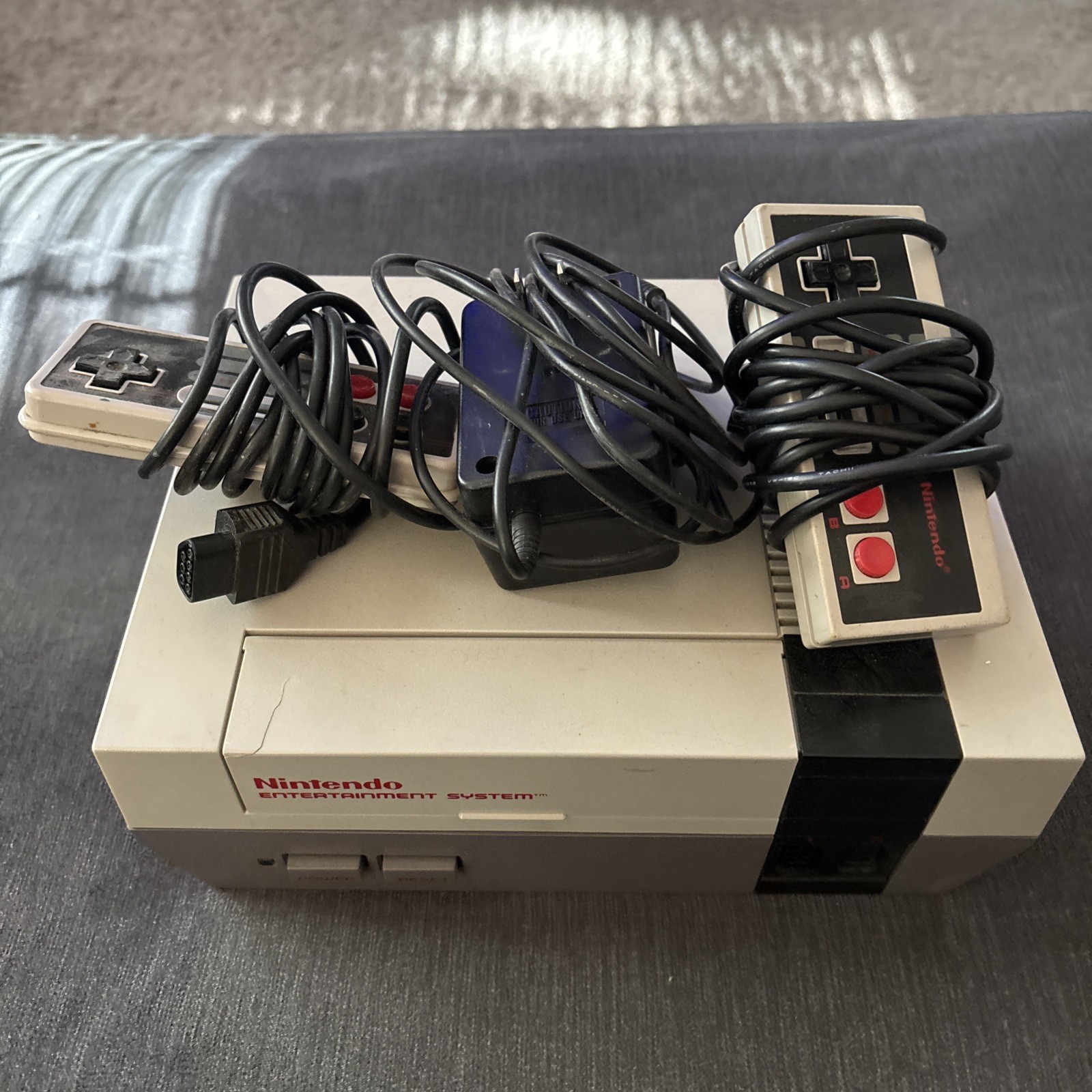 Nintendo NES Action Set Home Console – White/Gray 2 Controllers Plus Power Plug
