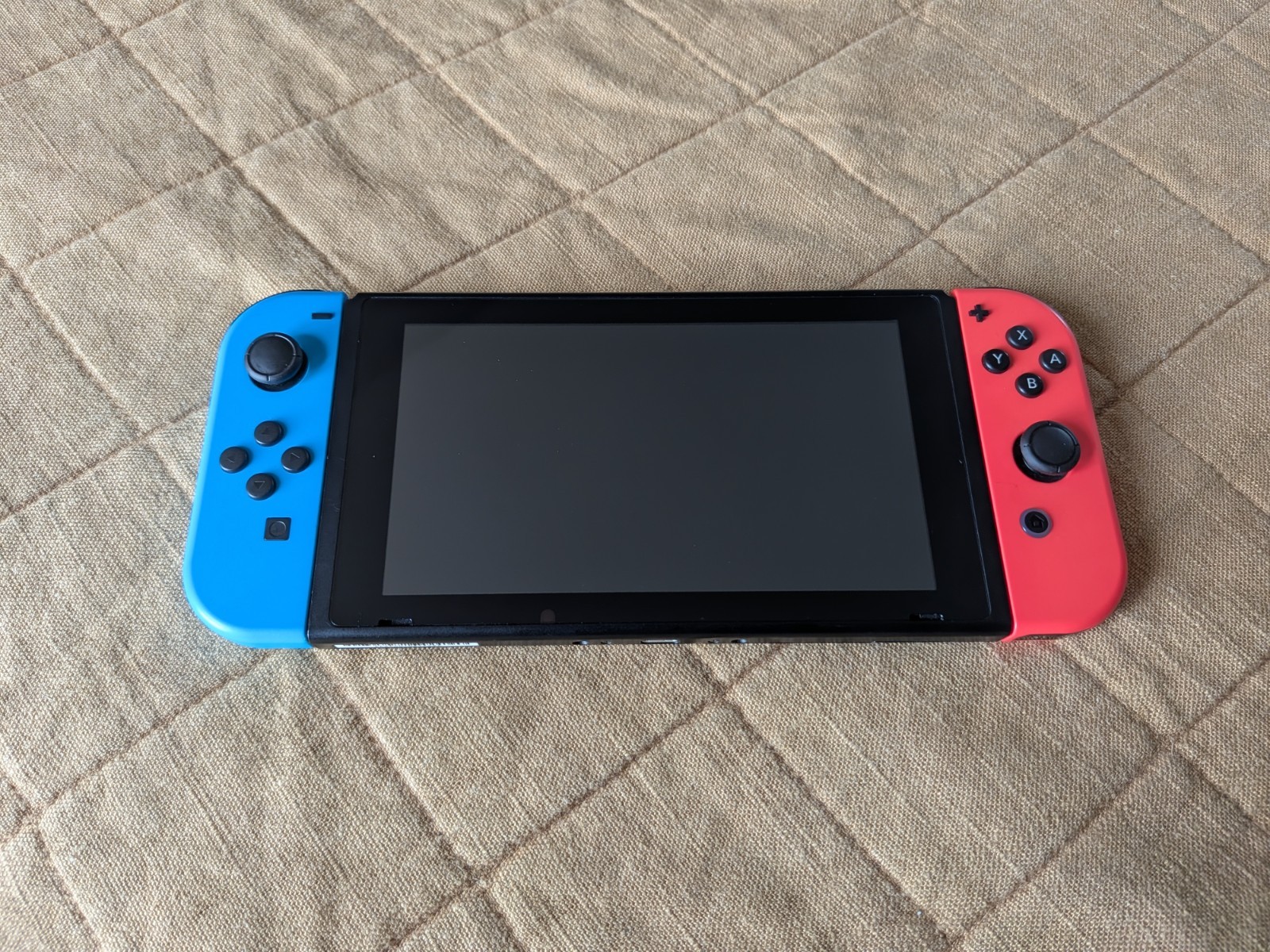 Nintendo Switch Console w/ All Accessories – USED GOOD CONDITION