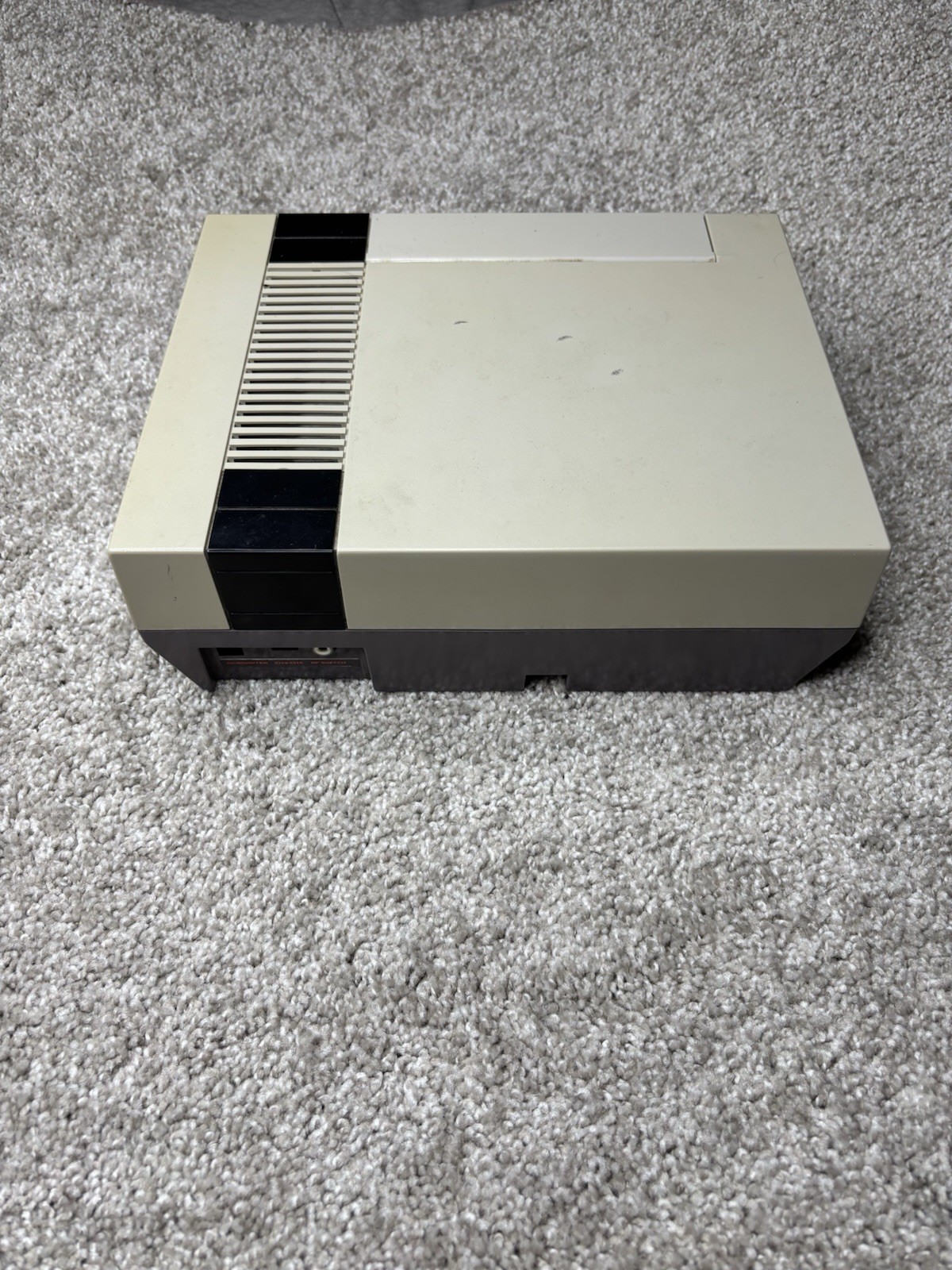 Nintendo NES Gray Video Game Console with Controllers and 3 Games Working good