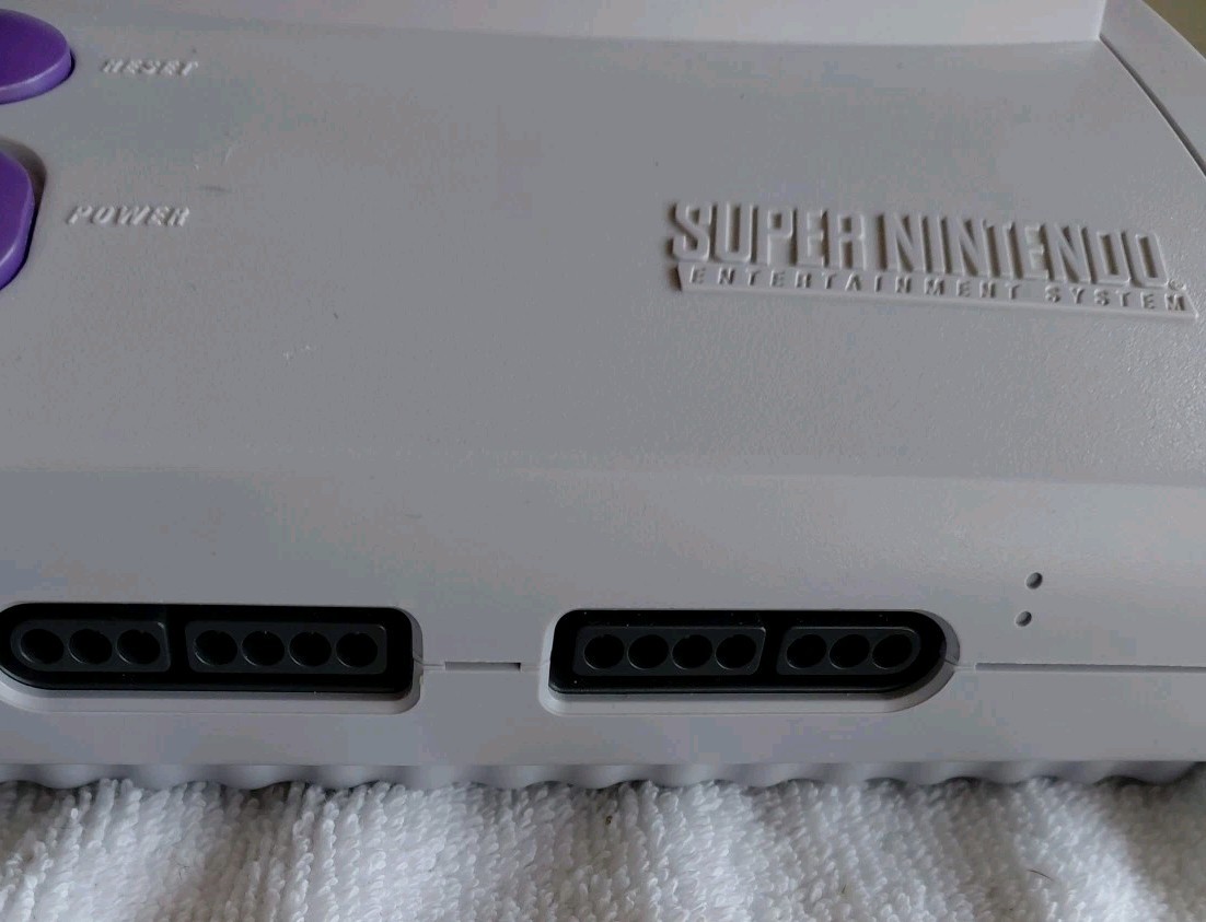 90s Super Nintendo Entertainment System MINI SNES Jr Console SNS-101 Game Bundle