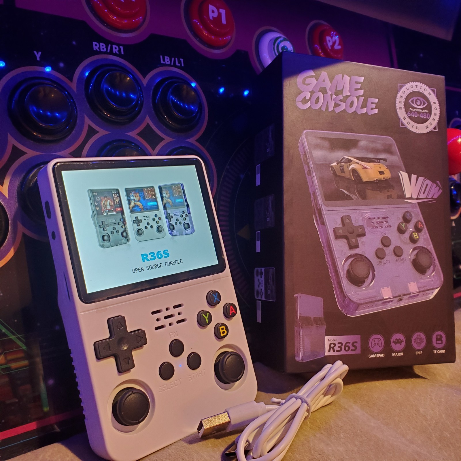 R36S Retro Handheld Video Game Console 20000+ 3.5 Inch IPS Screen PlugNplay