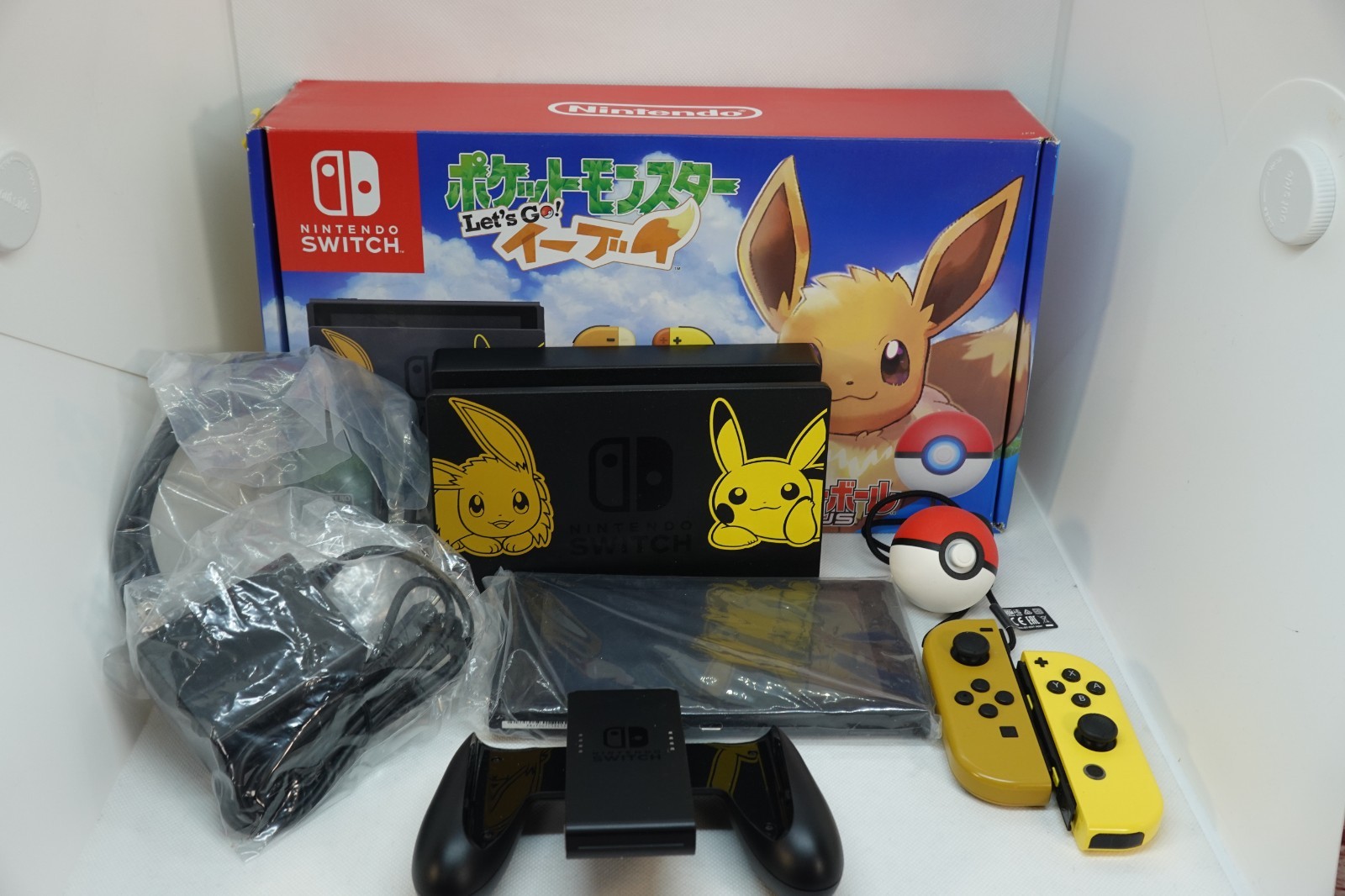 Nintendo Switch Pokemon Let’s Go Pikachu Eevee Edition Console Ball Plus F/S