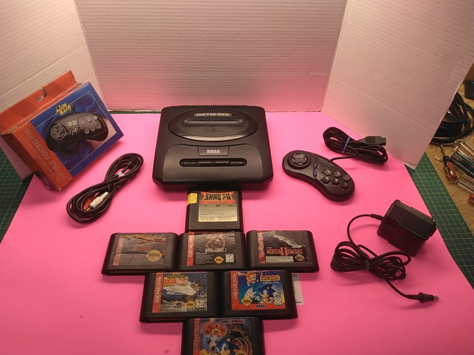 Sega Genesis system2 W/ 7 Games Mortal Kombat 1 2 And 3