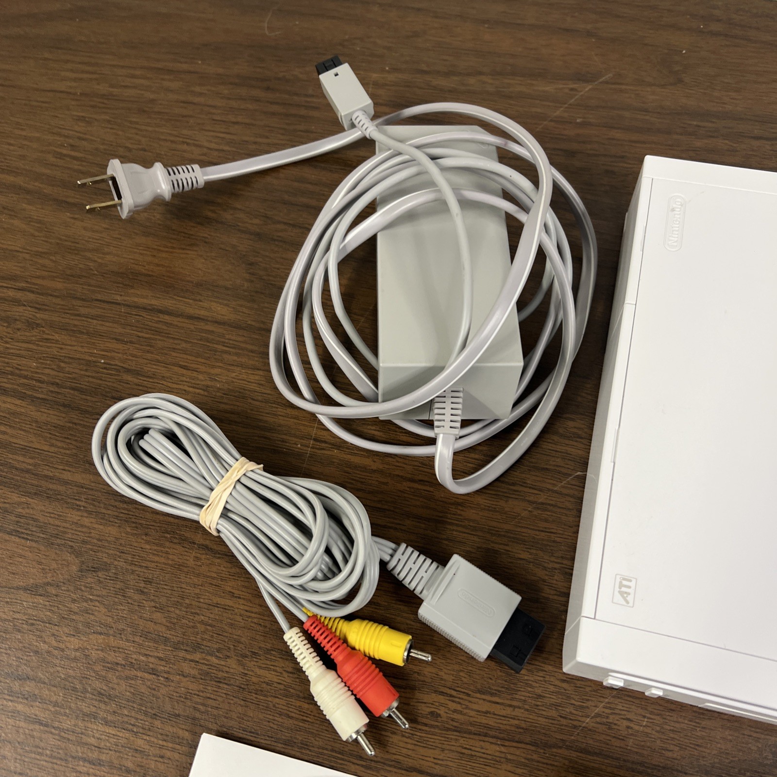 Nintendo Wii Console Bundle White RVL-001 + Wii Sports + 2 Remotes Tested Works