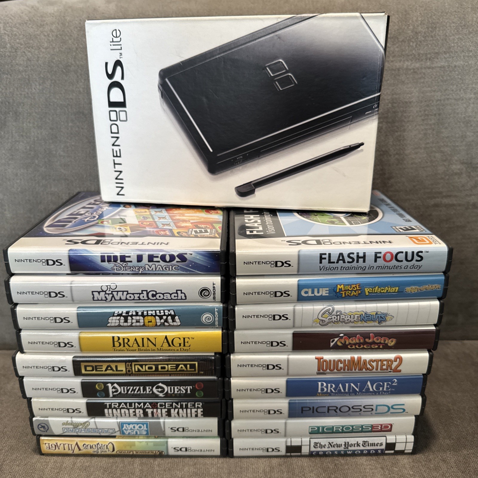 Nintendo DS Lite – Onyx Black – Complete in Box CIB – Bundle Lot With 18 Games