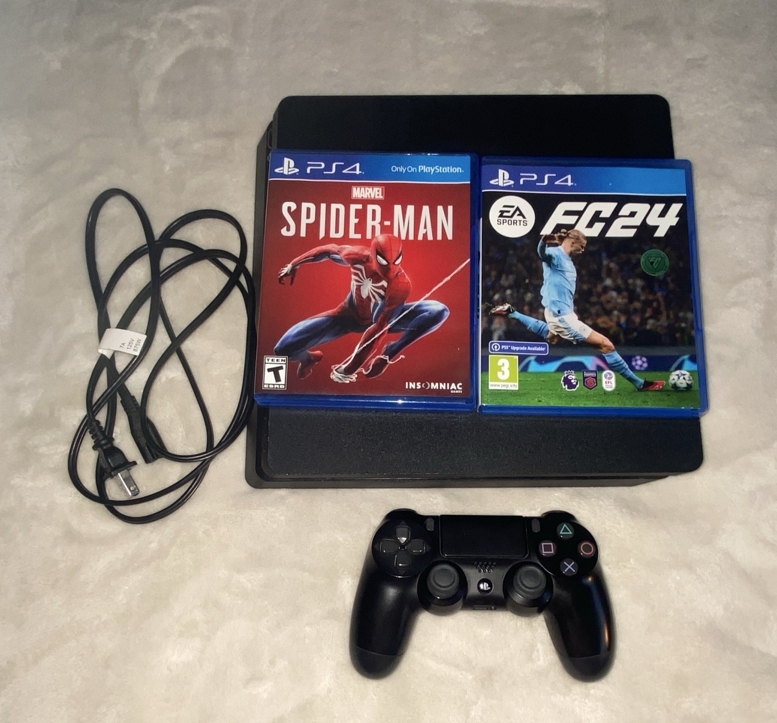 Sony PlayStation 4 PS4 CUH-2215B 1TB Black Console w 2 Controllers & 2 Games