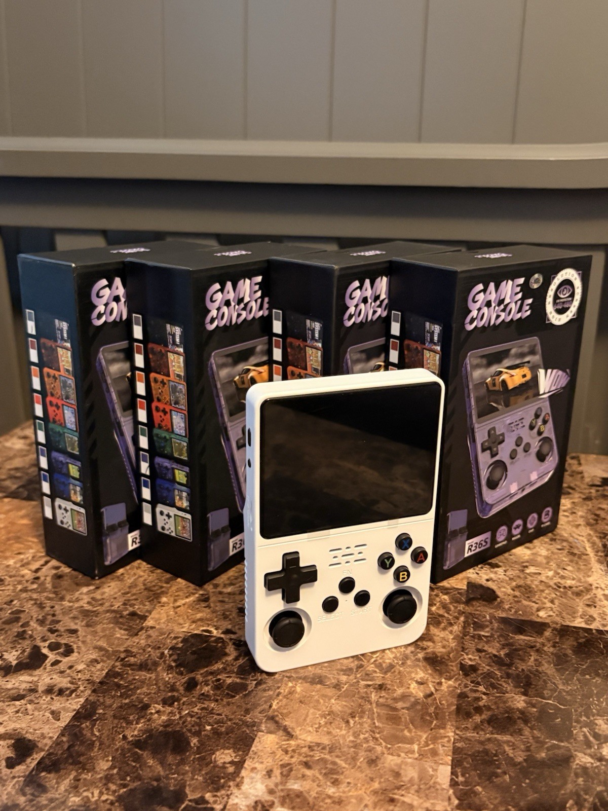 R36S 64GB Handheld Game Console Emulation Station White USB 640×480