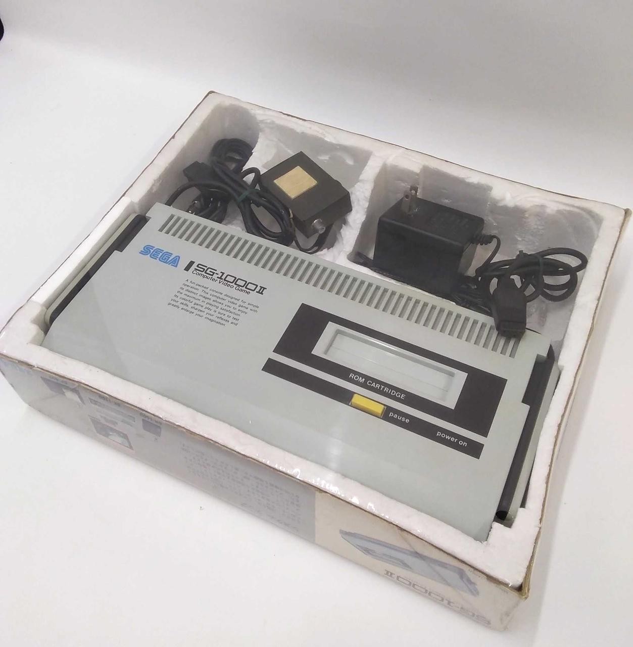 SEGA SG-1000II Retro game body