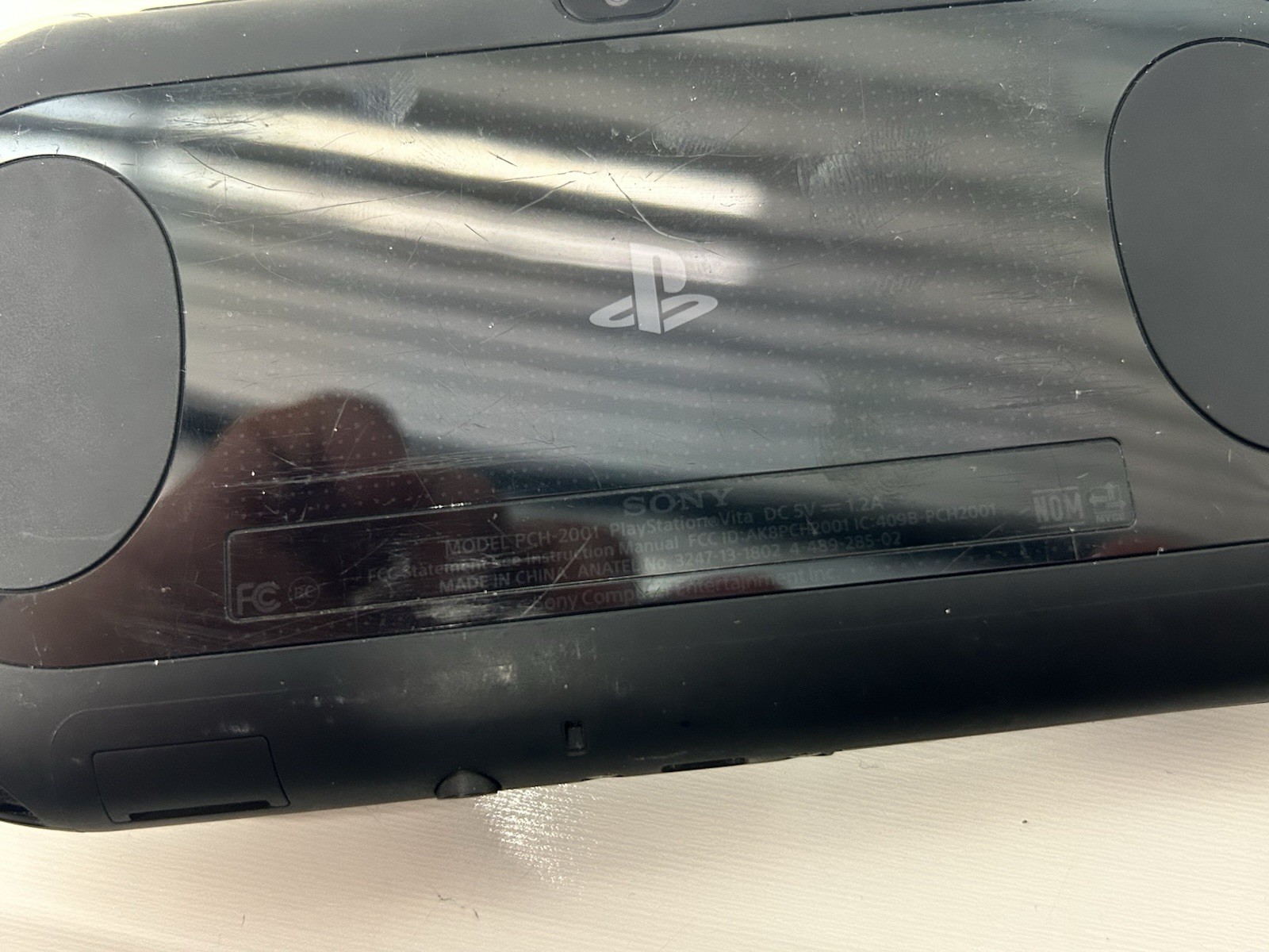 Sony PS Vita PCH-2001 Console 8GB 2 Games Charger Tested Works