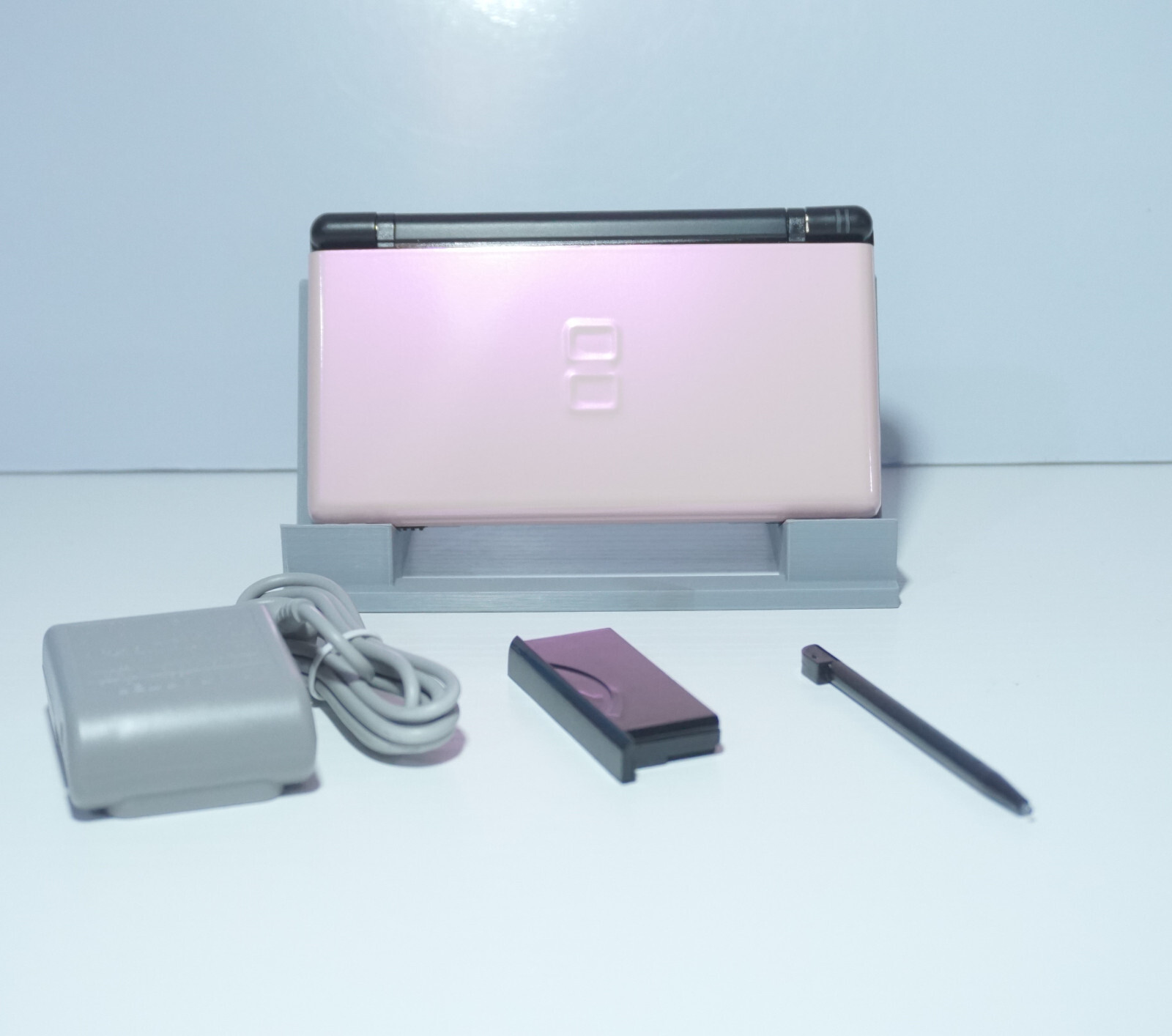 Nintendo DS Lite Shiny Metallic Pink / Black Handheld System with Charger
