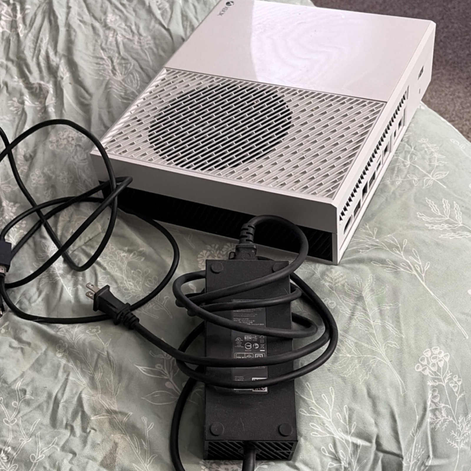 Microsoft Xbox One White Console with Power Supply, Wi-Fi, HDMI, USB-A
