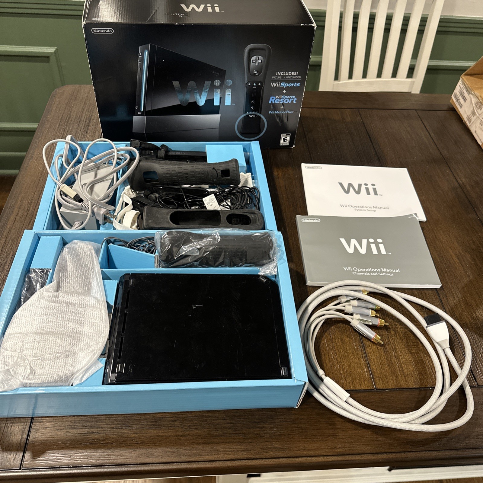 Nintendo Wii Black Console RVL-001 Wii Bundle With Box (No Games) Tested & Works