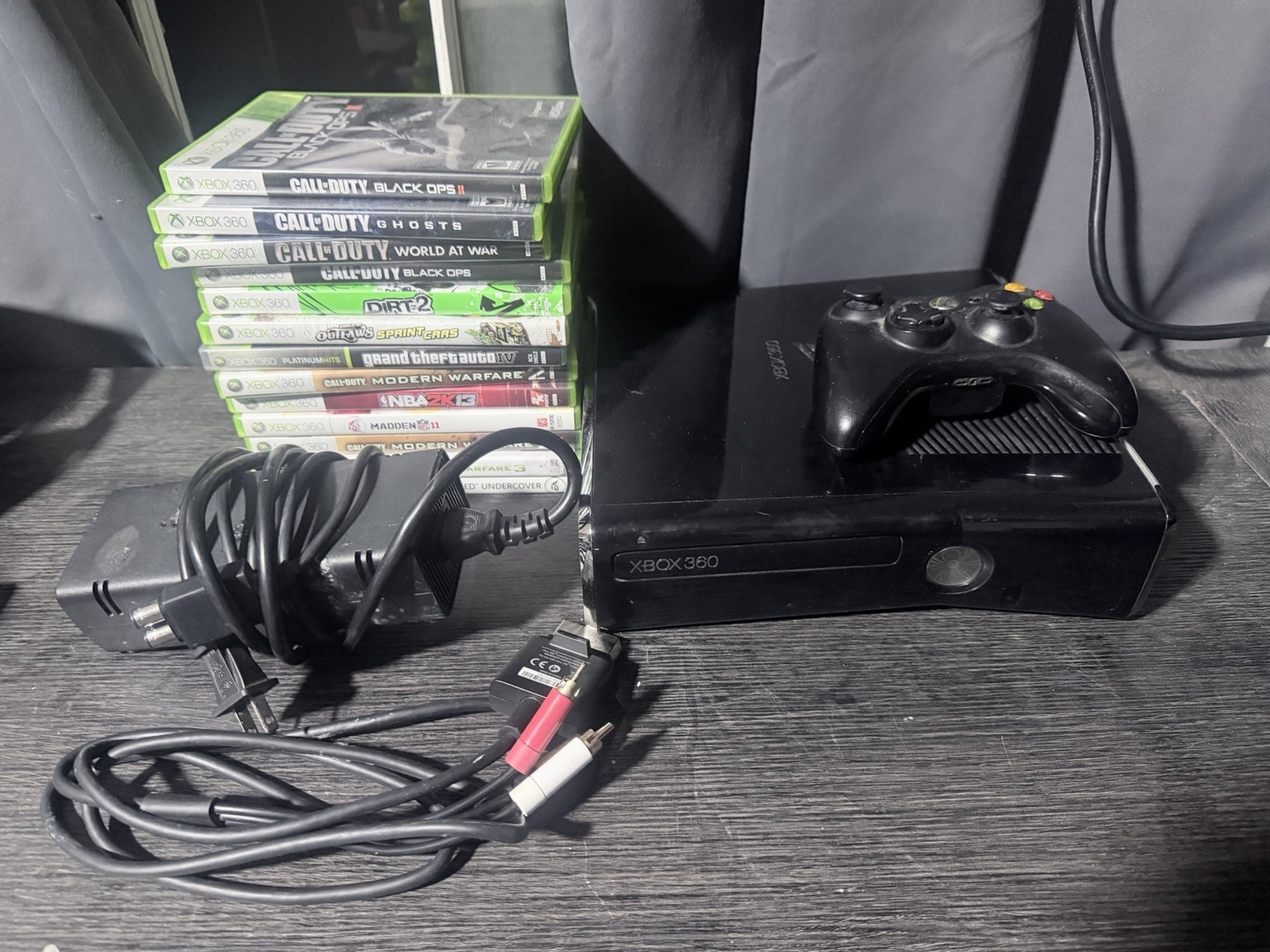Xbox 360 Slim 250GB Bundle 1 Controller + 13 Games Tested Working Console 1439