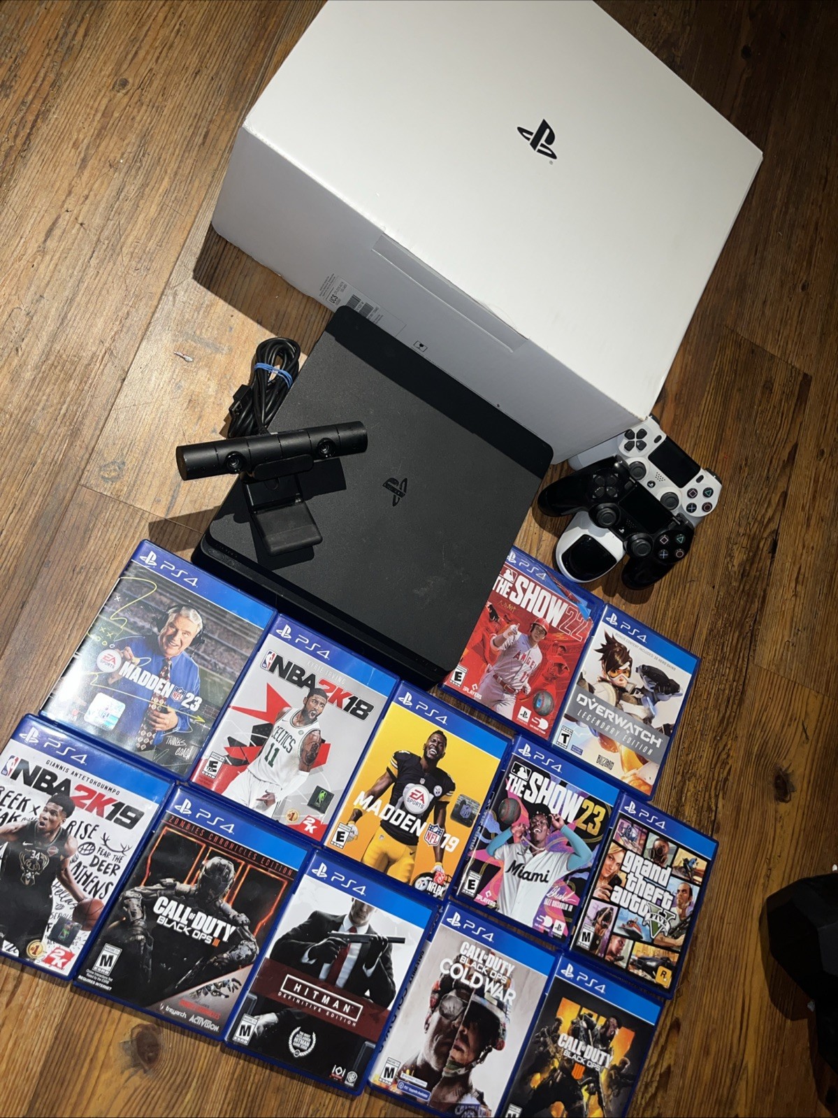 Sony PlayStation 4 Slim CUH-2115B 1TB Console Game Bundle Controllers 11.52 FW