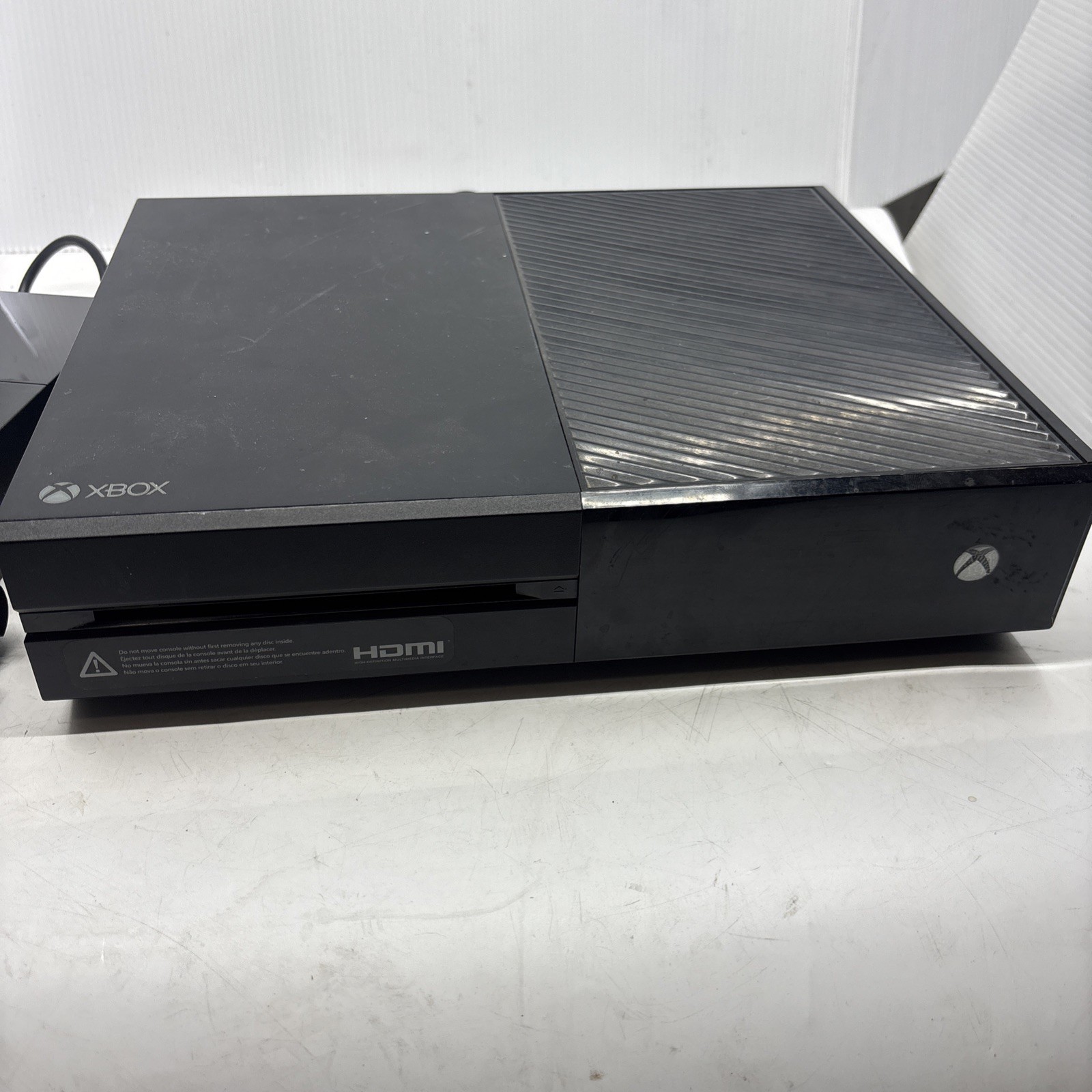 Xbox One 750GB Home Console – Black (1540) No Cords, No Controlle – WORKS