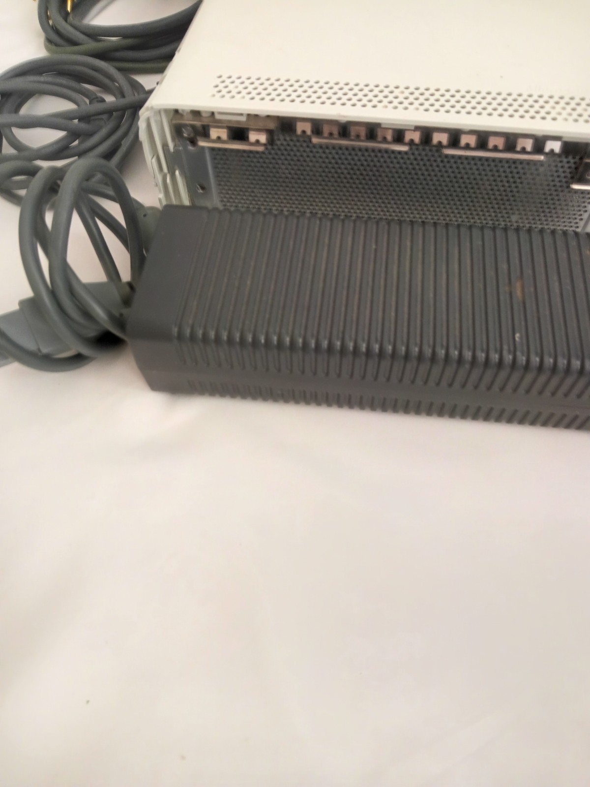 Microsoft XBOX 360 Console Model 1439 For Parts Only