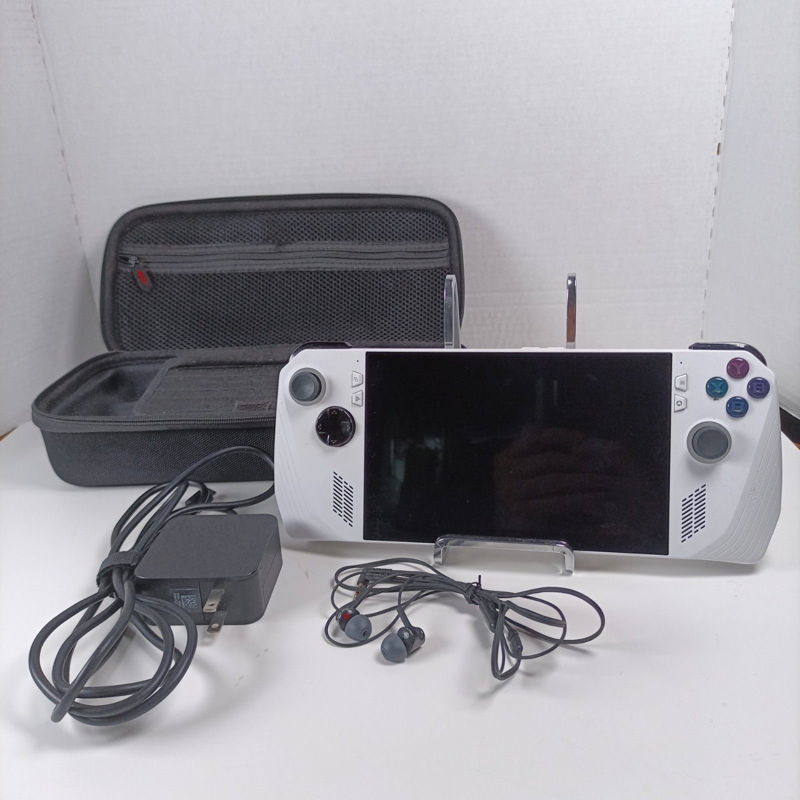 ASUS ROG Ally Z1 Extreme 512GB 16GB RAM Handheld Gaming PC Bundle -Read Descript
