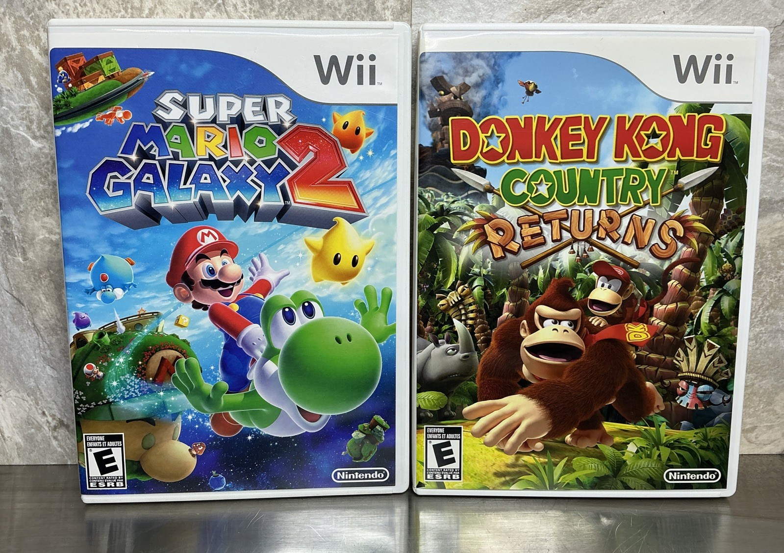 Nintendo Wii Console Bundle Mario Galaxy 2 & Donkey Kong Country, Works Tested