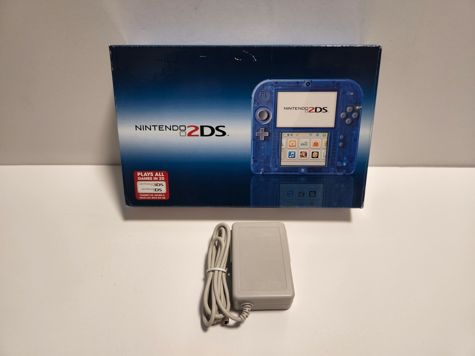 Nintendo 2DS Crystal Blue Handheld Console Bundle with Original Box TESTED