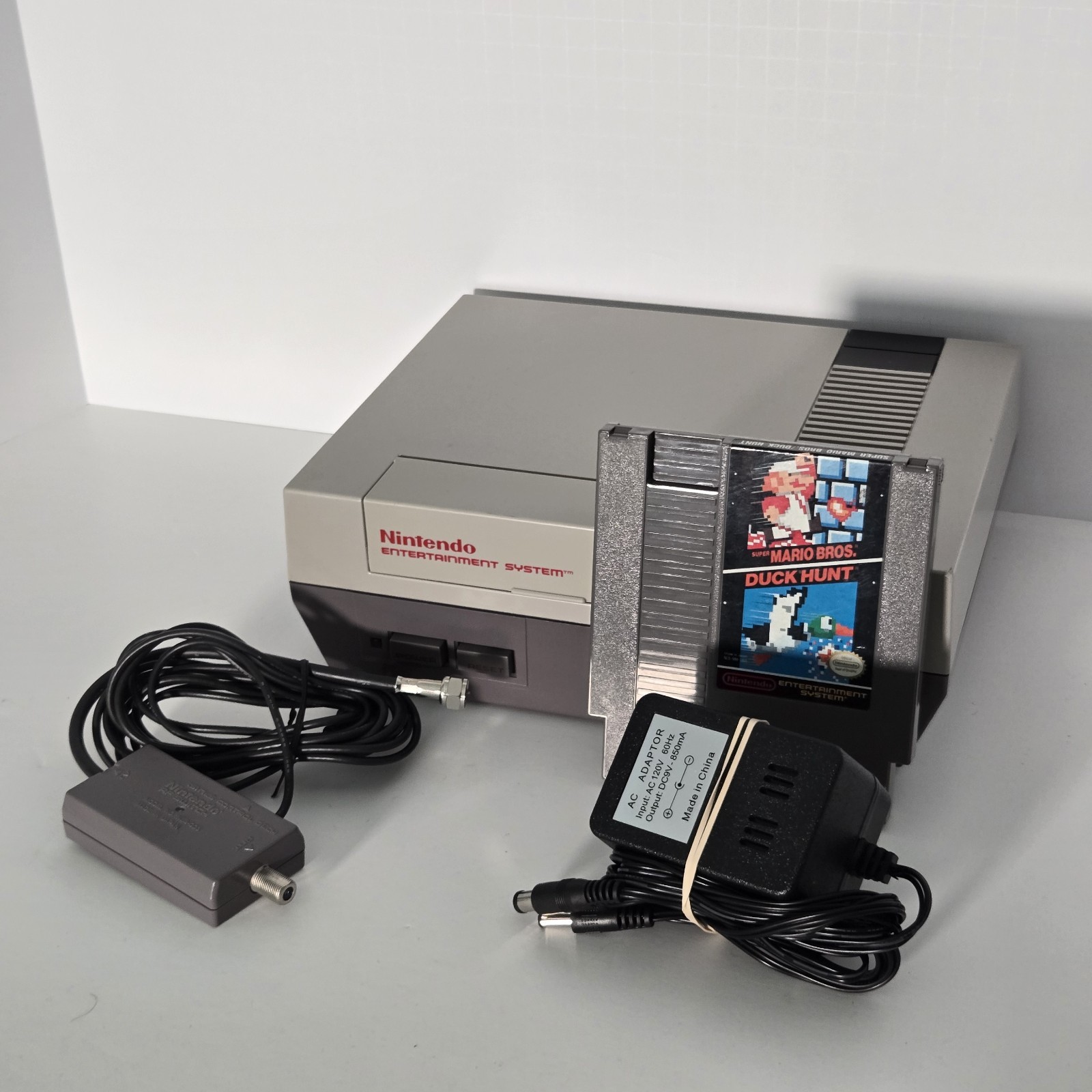 Nintendo Entertainment System NES Console Bundle Og Original NES-001 Mario Duck