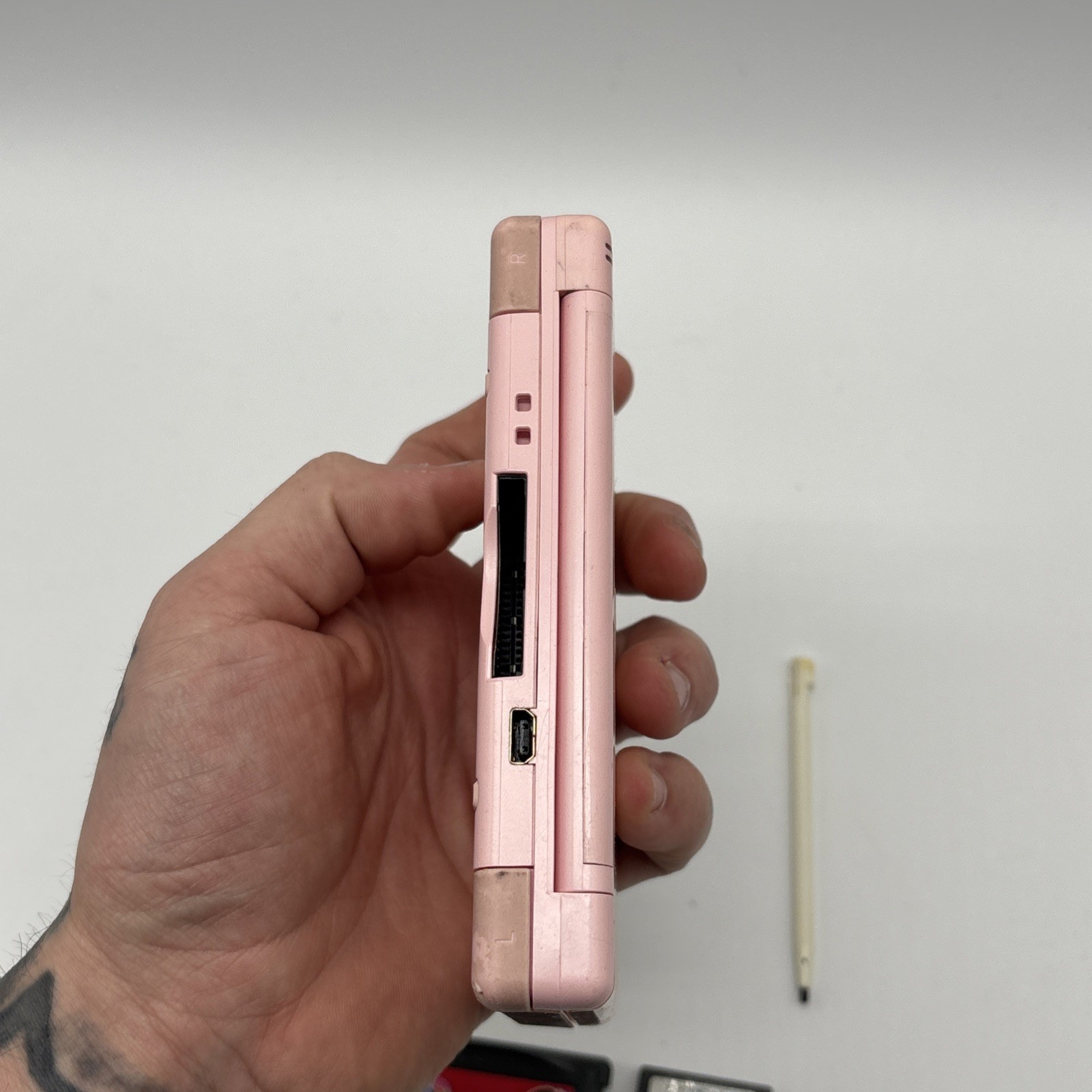Nintendo DS Lite Metallic Rose W/ Mariokart & Dora – Stylus – NO CHARGER -WORKS
