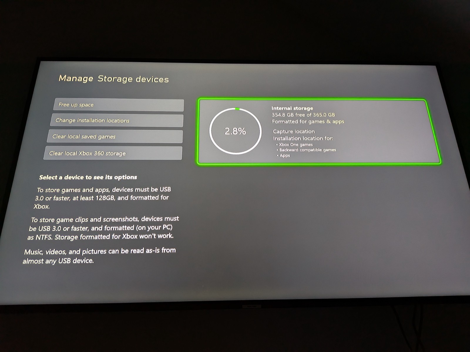 Microsoft Xbox One Console with Kinect and 1 Controller, works with cords
