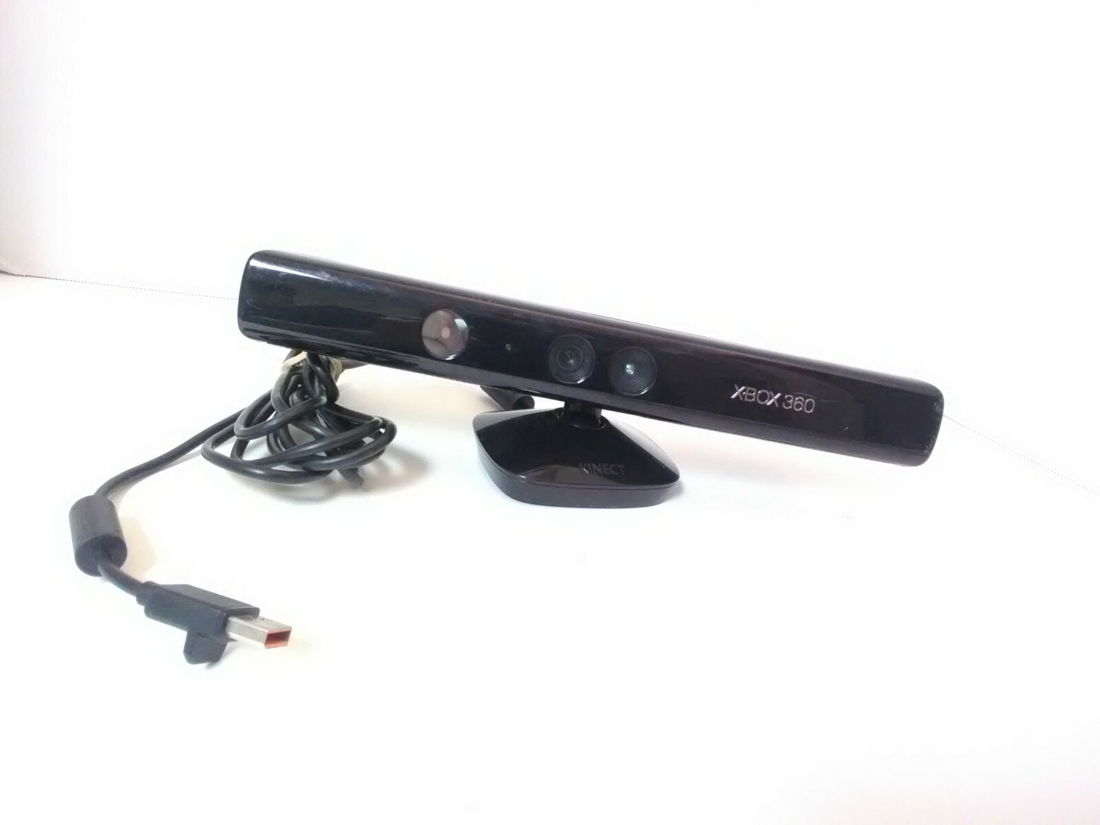 120 GB XBOX 360 Console w/ 2 Controllers, Kinect Bar, Cords & 53 Games – TESTED
