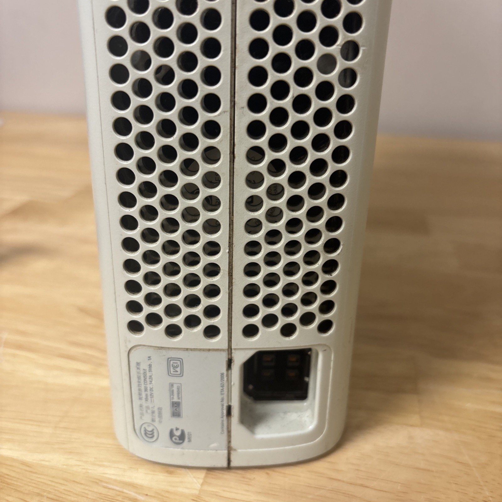 Microsoft Xbox 360 Pro Console System 60GB White READ