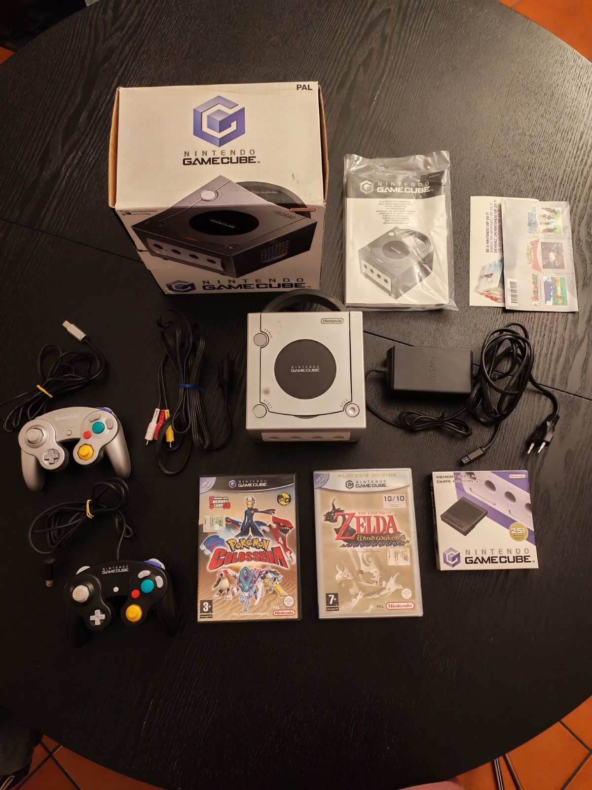 nintendo gamecube console