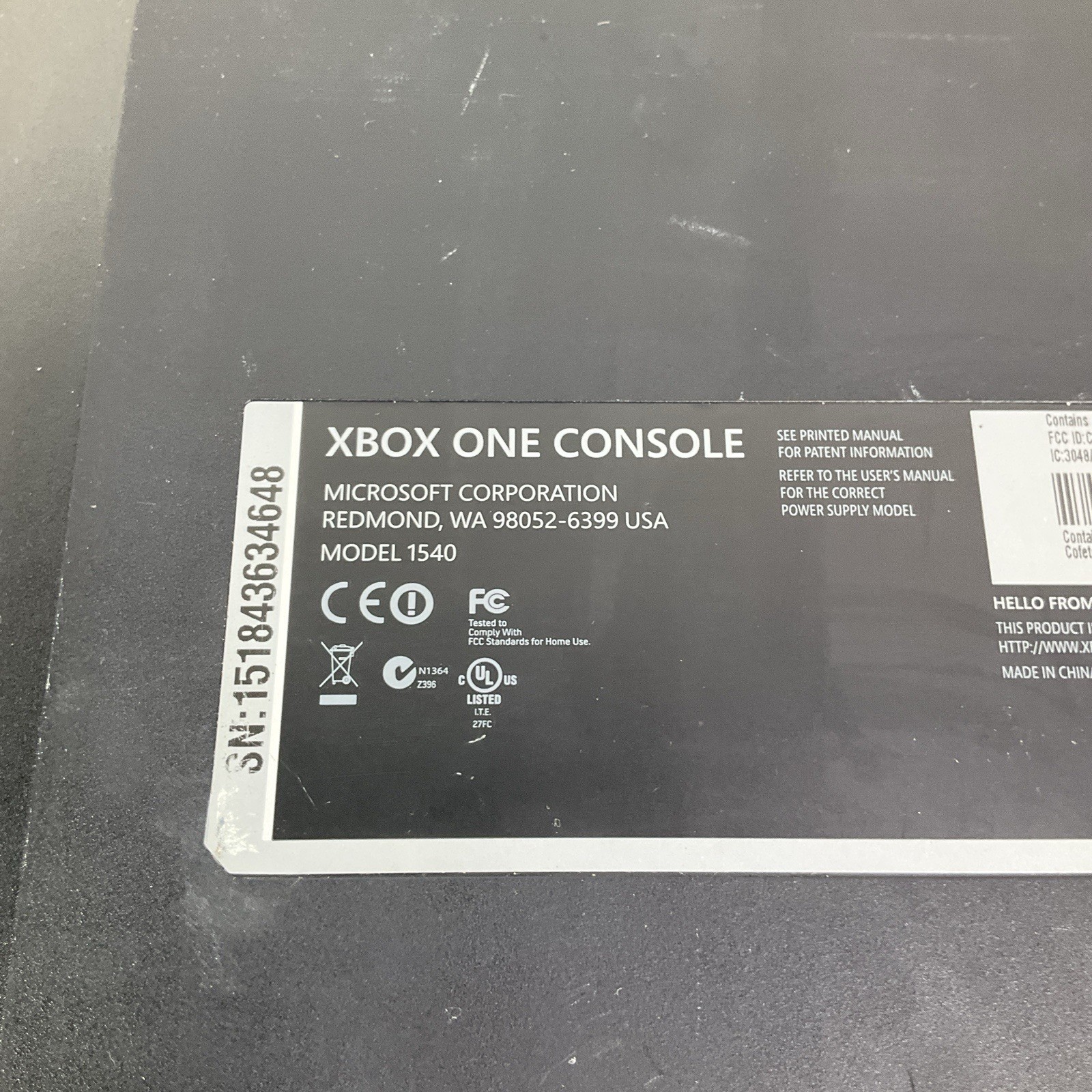 Microsoft Xbox One Model 1540 500GB Console Bundle White Wireless Controller