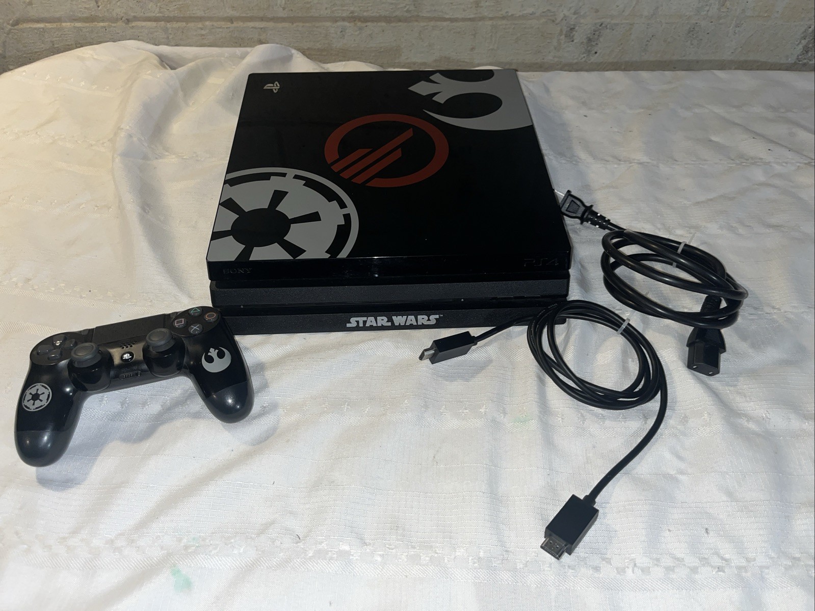 Sony PlayStation 4 Pro PS4 1TB Star Wars Console Matching Controller Wires Works