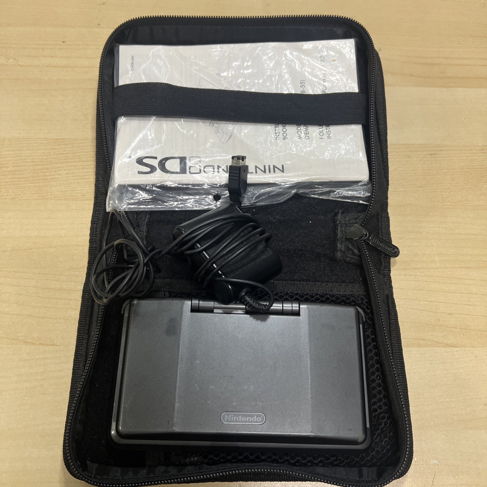 Nintendo DS Original NTR-001 Graphite Handheld Console w/ charger& Case (tested)