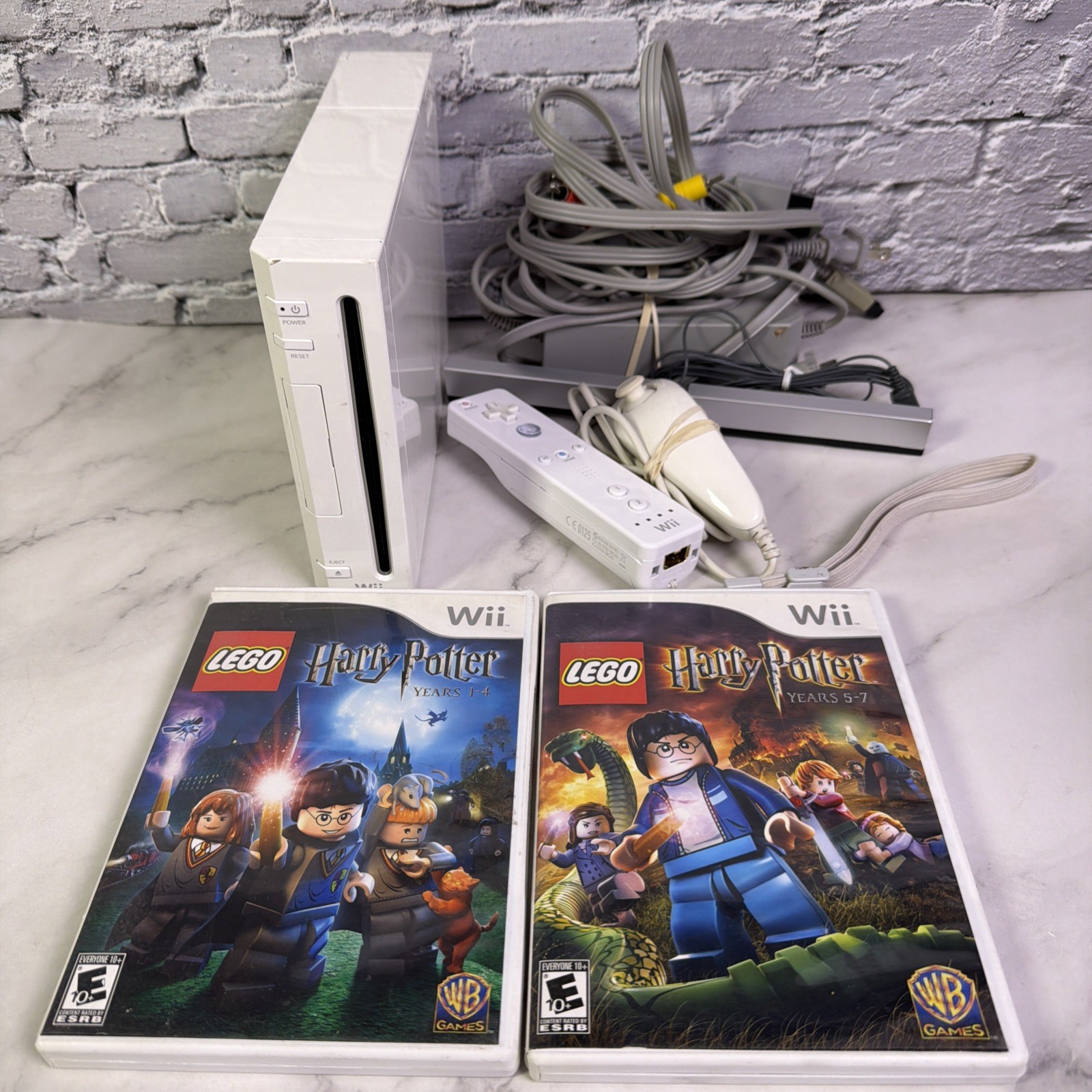 Nintendo Wii (RVL-001 USA) Console w/Cords, Sensor, Controller & Games. Tested ✅
