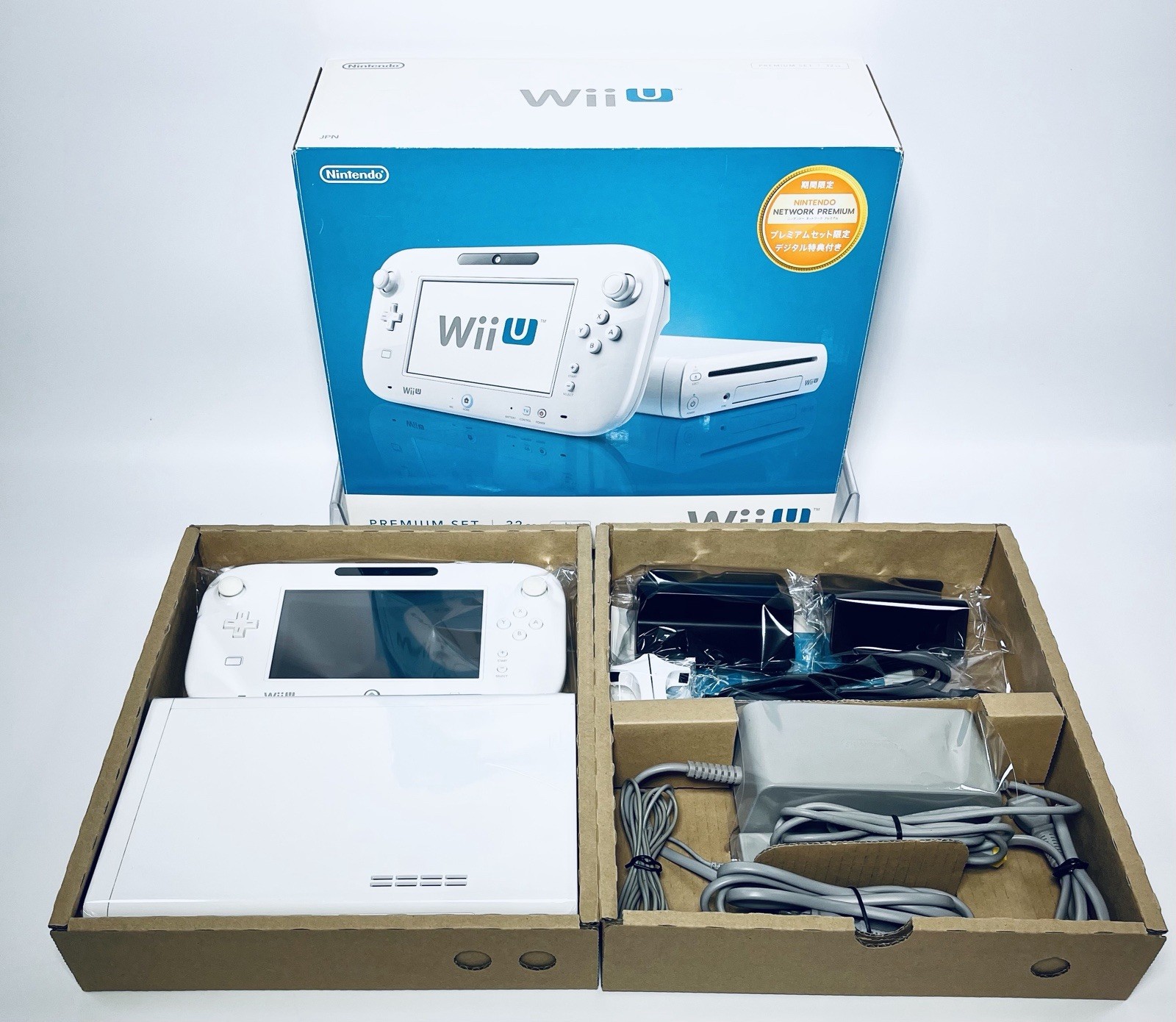 Nintendo Wii U Console White 32GB Premium Set Boxed GamePad Tested Working　JP