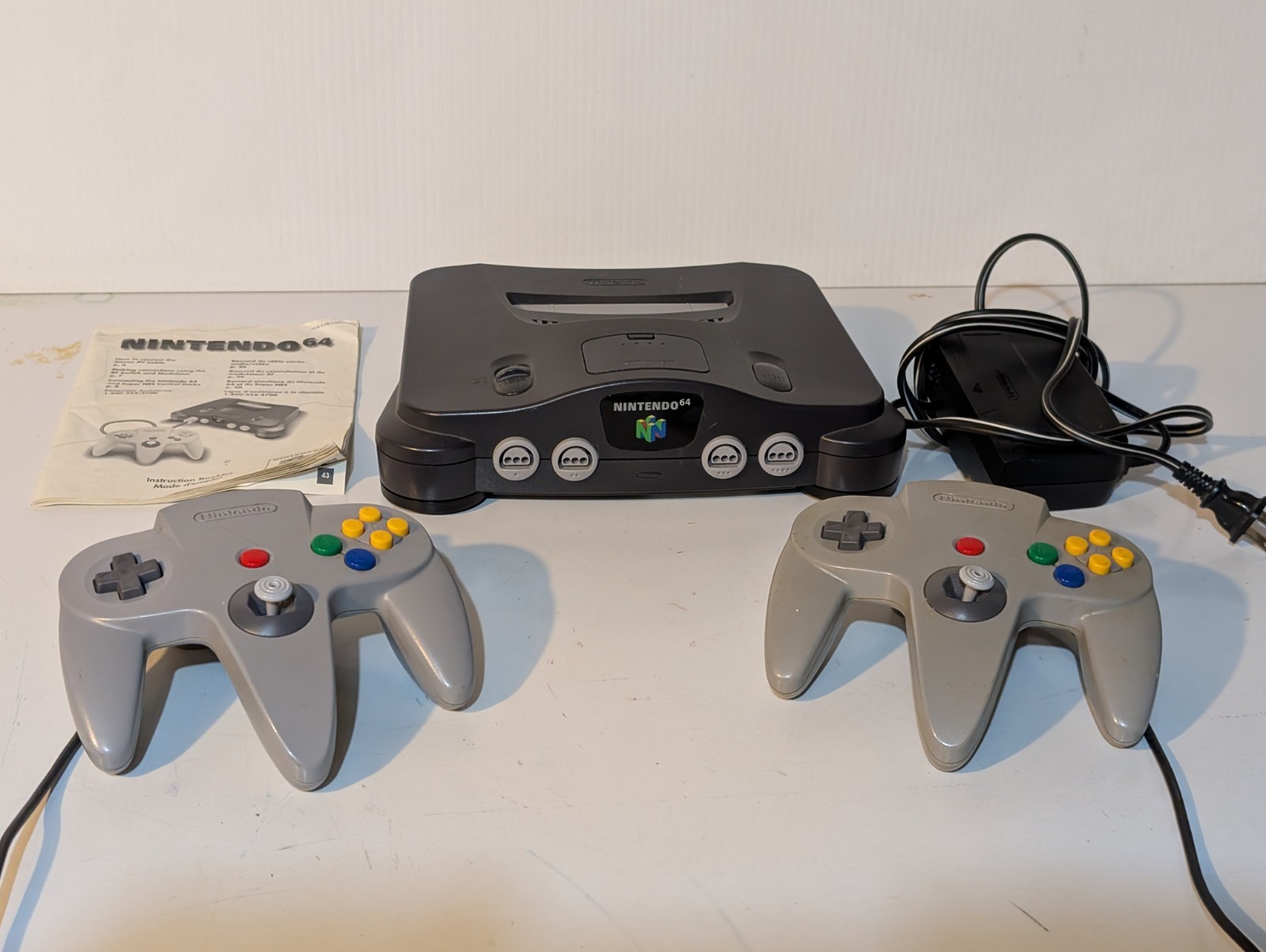 Nintendo 64 N64 Original System Console With 2 Original Controllers & Cords!