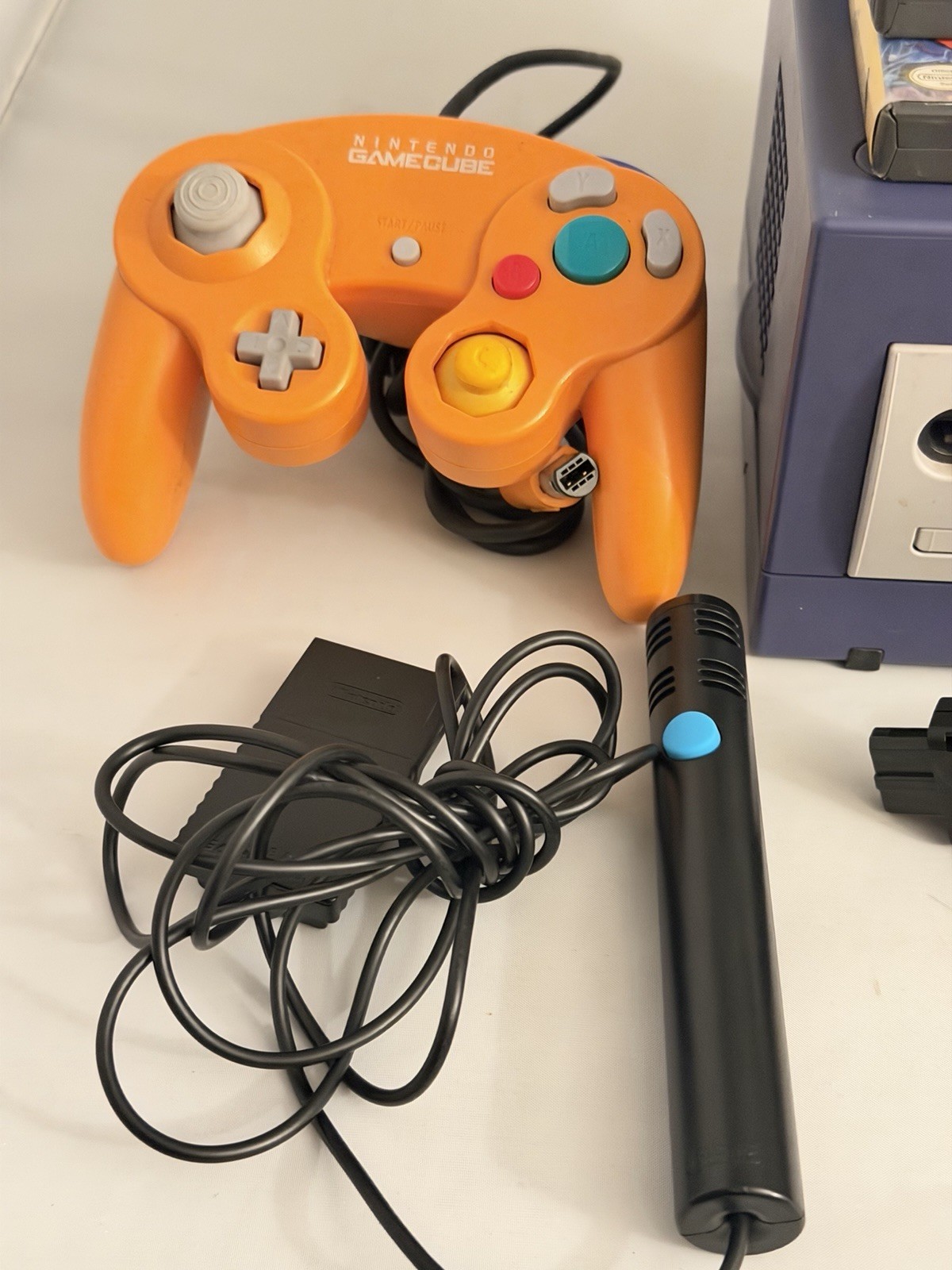 Nintendo GameCube Console Bundle w/ 2 Controllers, Microphone, Cable & 2 Games