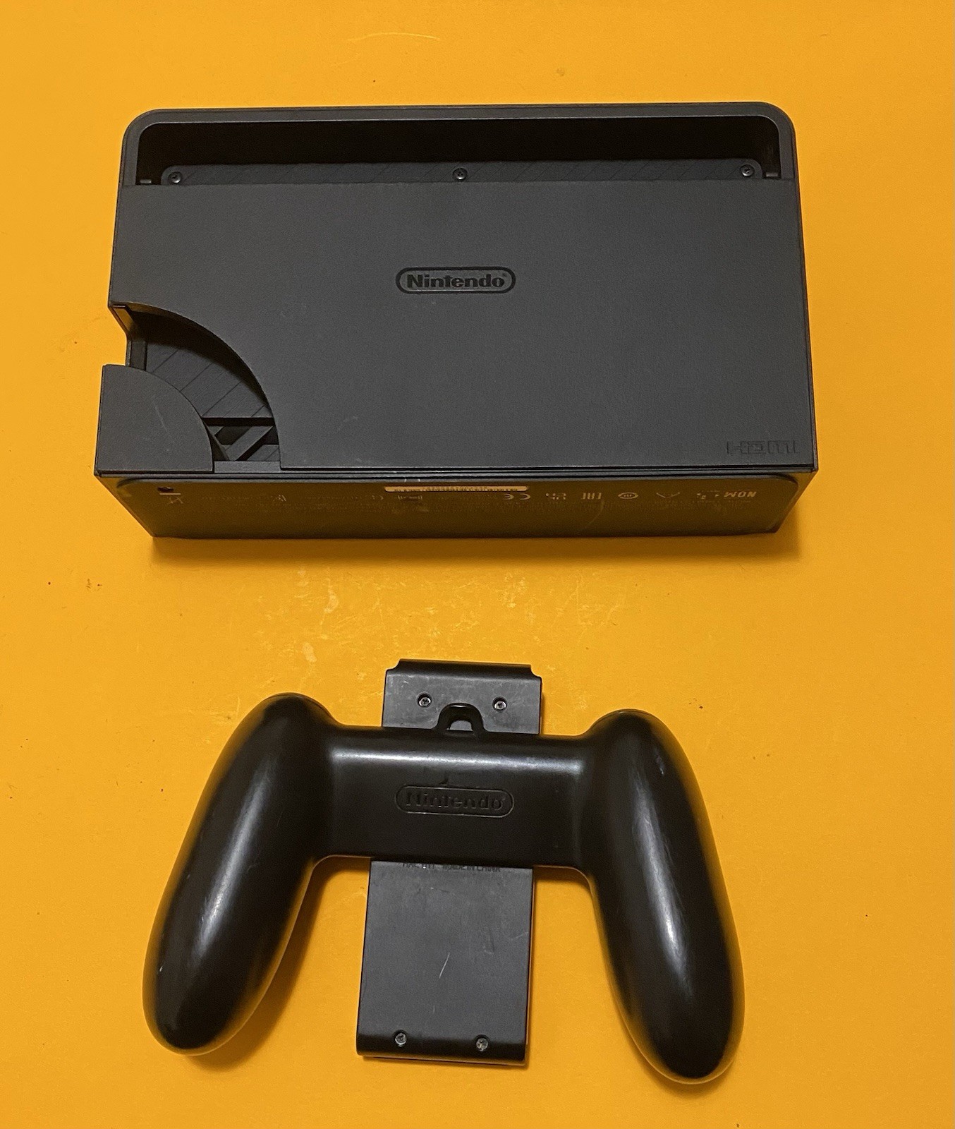 Nintendo Switch Handheld Console Gray Joy-Cons HAC-001 32 GB Working READ