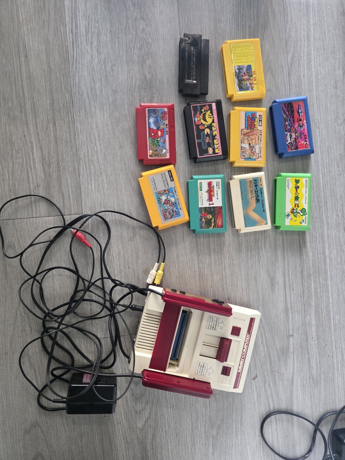 Nintendo Famicom HVC-001 Red/White NTSC-J Console Bundle w/ AV Cables & Games