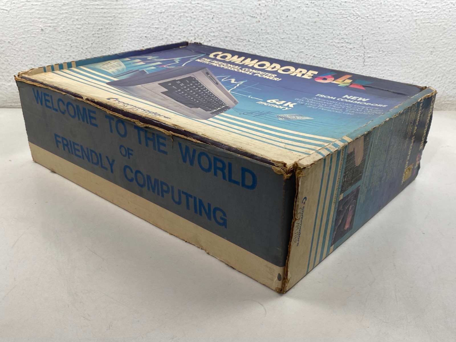 Vintage Commodore C64C Personal Computer System Game NTSC Boxed