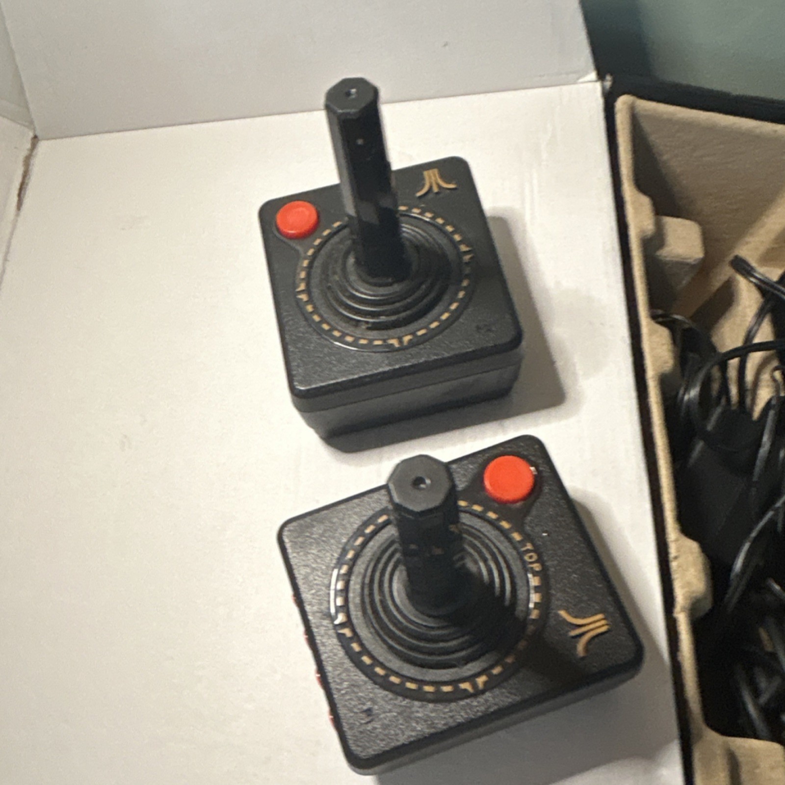 Atari Flashback 8 Gold Activision Edition Home Console Wi-Fi HDMI RCA 130 Games
