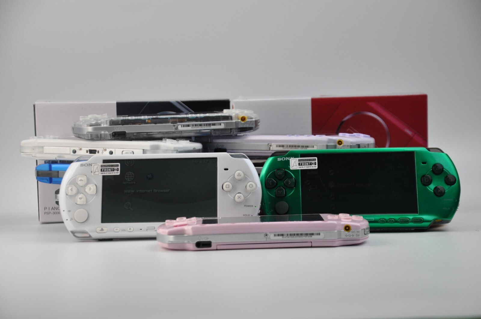 Sony PSP 3000 Console in Excellent Condition with Charger, Battery & Memory Card