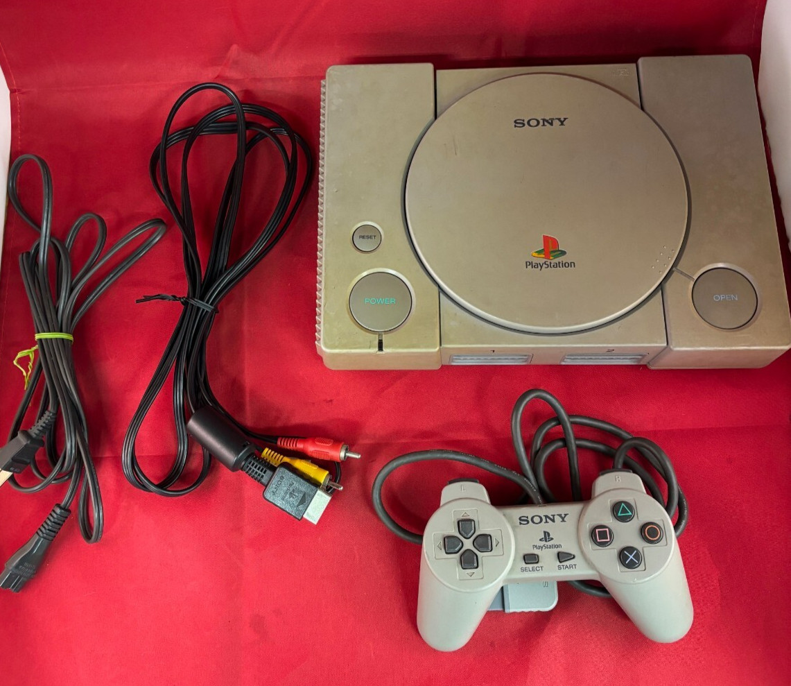 Sony Playstation SCPH-7500 Console W/Controller Cableset Tested Japan