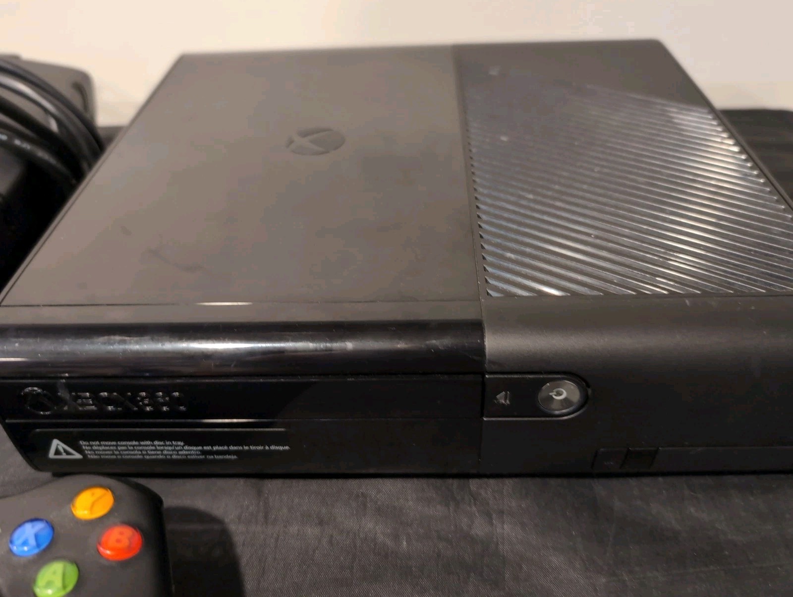 Microsoft Xbox 360 S Console W/Cords + Controller Black